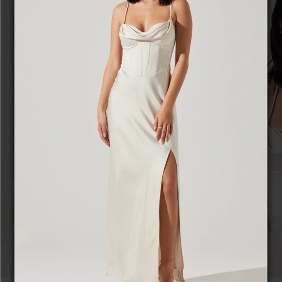sachin and babi light blue dress SNDYS Suvi Maxi Dress in Champagne